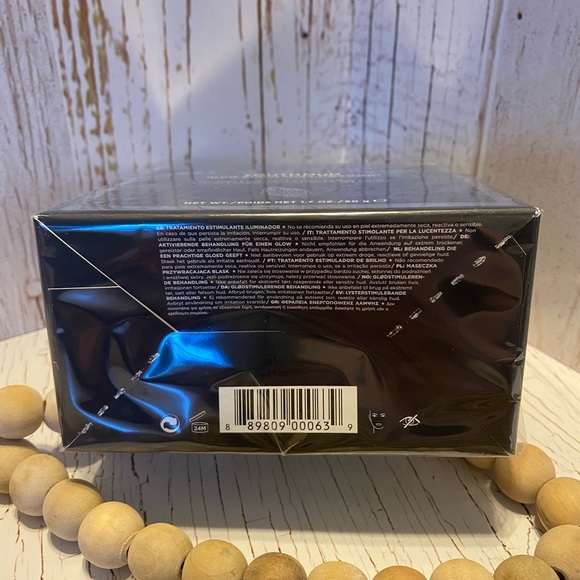 GlamGlow YouthMud Glow Stimulating Treatment Face Mask 1.7 Oz 50 g Full Size - Picture 3 of 3